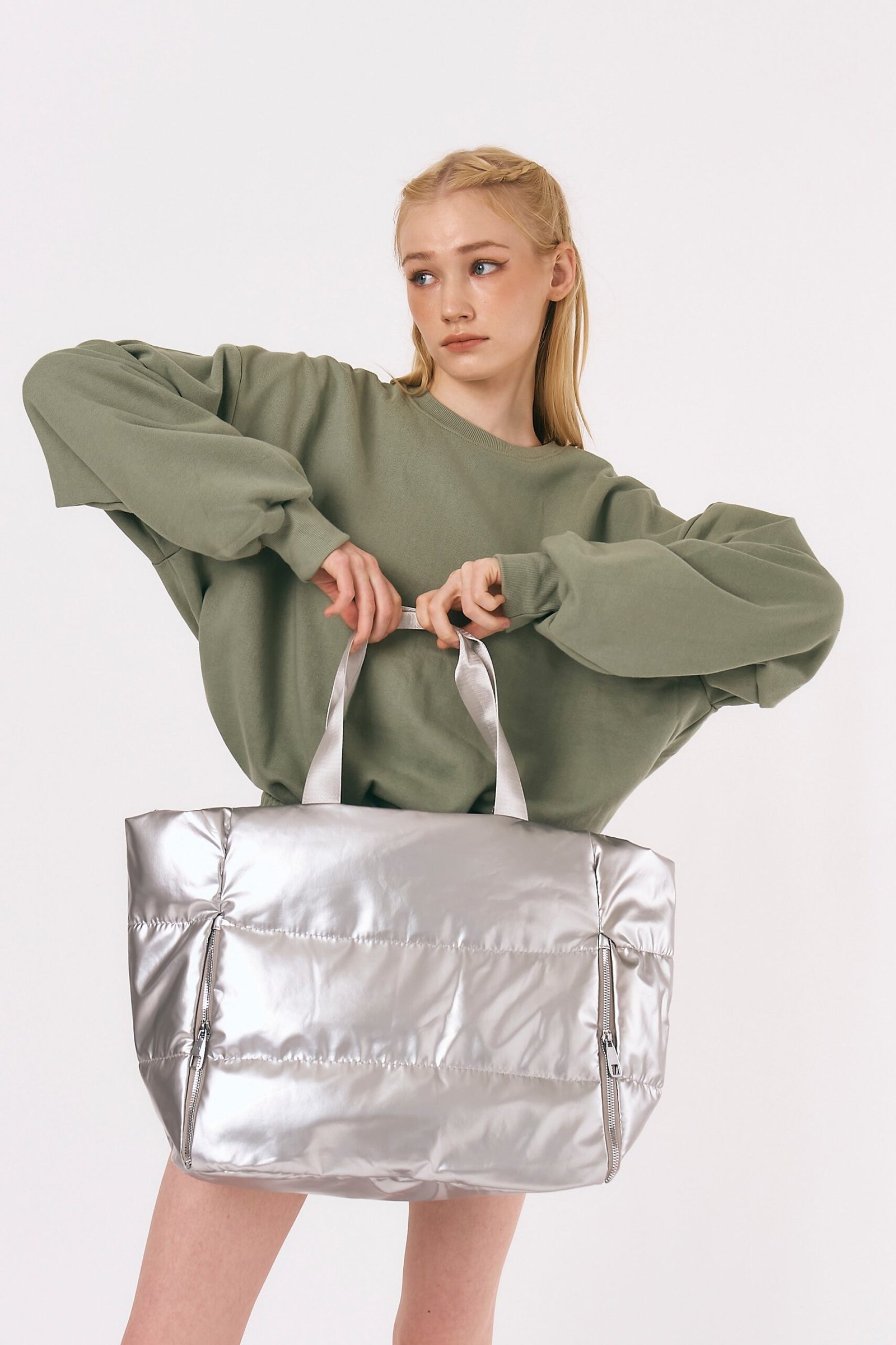 OversizedQuiltedTote_04-scaled-1.jpg
